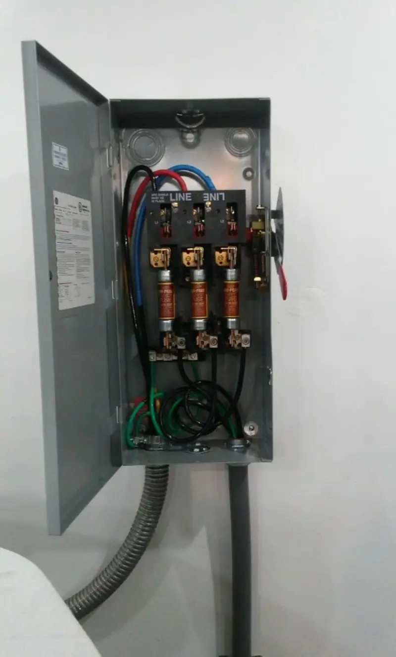 Three-phase disconnect switch installed for Smoke Detector Installation in Hudson